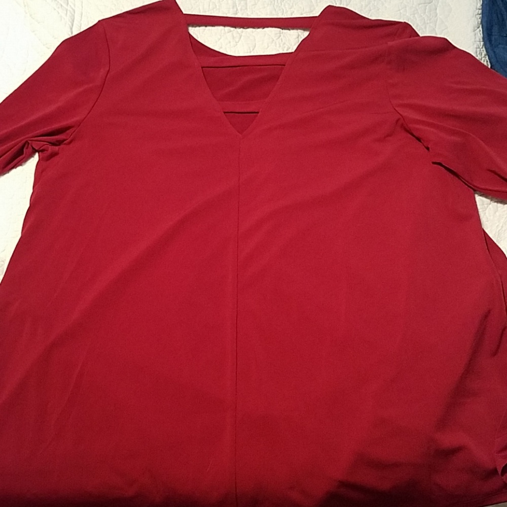 Red top - Picture 2 of 2